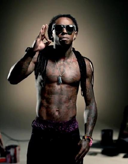 Lil Wayne - 554652_10150201561174959_1088577482_n.jpg