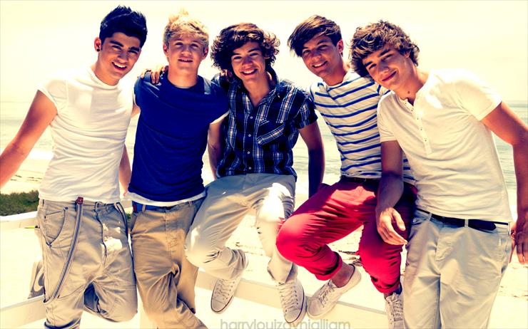 One Direction - One-Direction-one-direction-32432594-1440-900.png