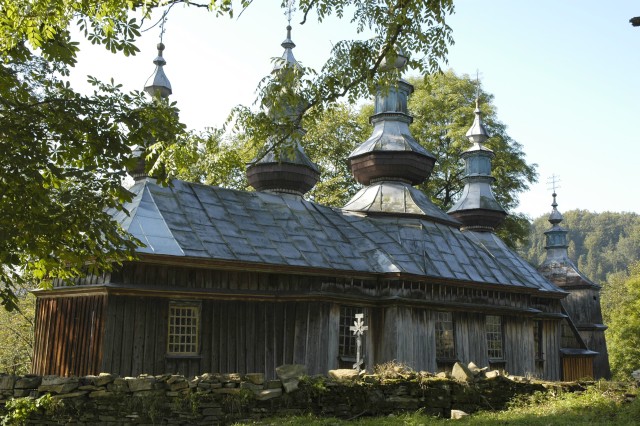 Cerkwie i Kościółki - Poland_Komancza_-_wooden_church.jpg