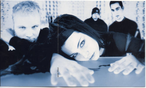 Evanescence - Fallen 2003-DTS ES 6.1 - cover-ins.jpg