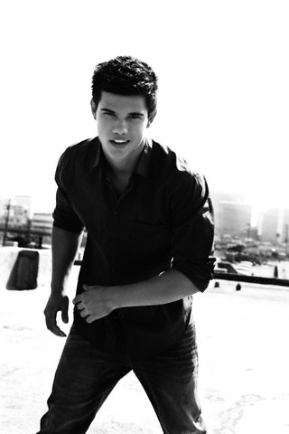 Taylor Lautner - 09.jpg