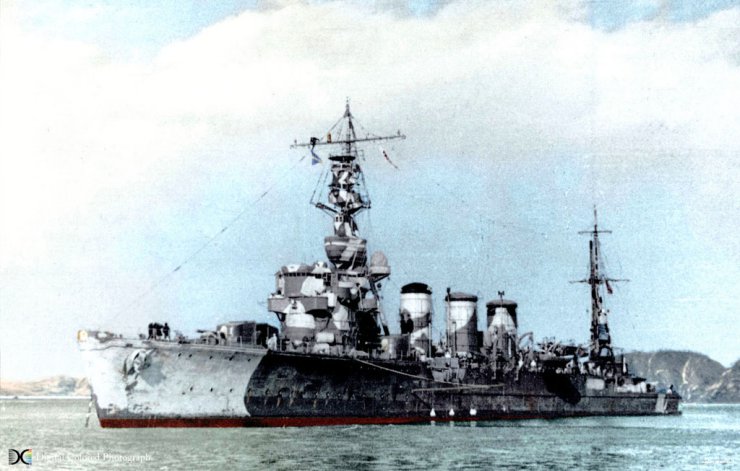 krążowniki lekkie - Tama 1942.jpg