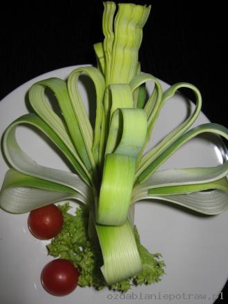 CARVING-dekoracja owocami i warzywami - ozdoba-z-pora-gotowa-zielony.jpg