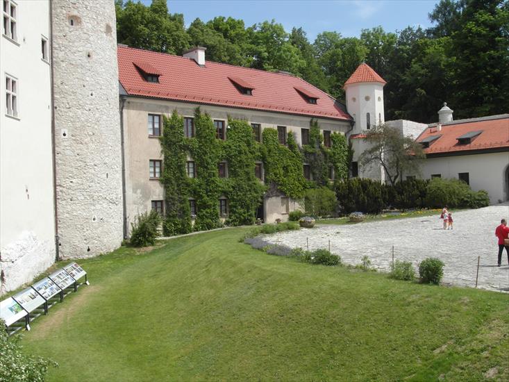 Zamek Pieskowa Skała, Ruiny zamku Ojców - 021.JPG