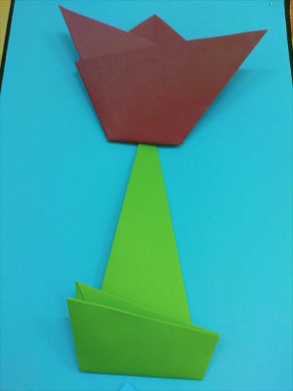 origami płaskie z kwadratu i prostokąta - tulipan - origami płaskie z kwadratu 02.JPG