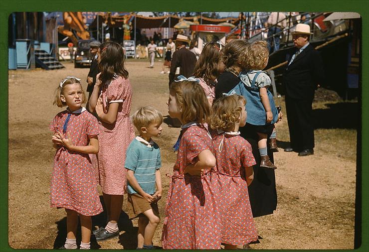 America 1930s-40s in color - America 1930s-40s in Colour Pictures CD 1.jpg