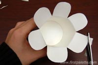 Kwiatek koszyczek ze styropianowego kubka - papercupflowerbasket-step5.jpg