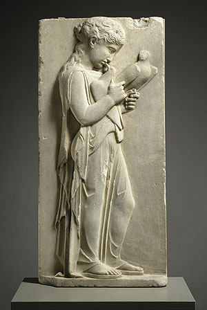 klasyczna - Stela nagrobna dziewczynki, marmur_Ateny_450-440 p.n.e._MMNY.jpg