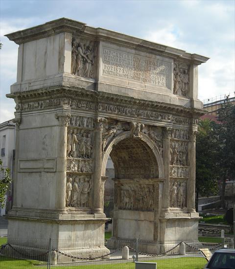 rzym - 43a_Benevento-Arch_of_Trajan 114r1.jpg