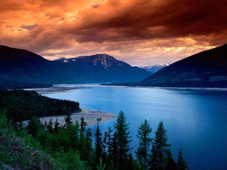jeziora - Upper Arrow Lake, British Columbia, Canada - 160.jpg