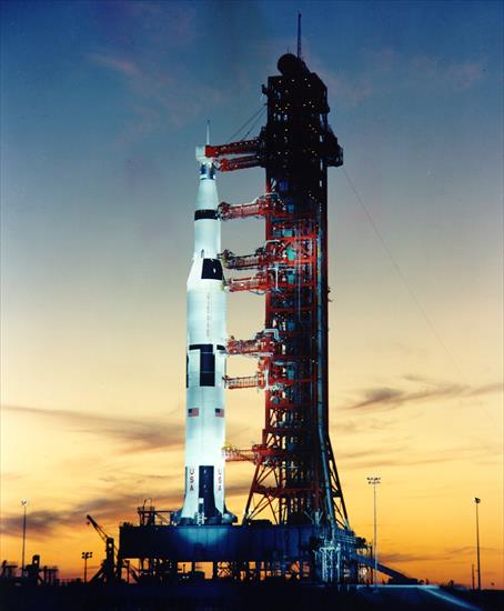 Apollo - Saturn V -3.jpg