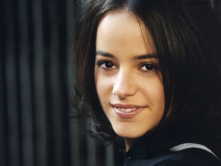Tapety HQ - celebrities-amazing-nature-wallpaper-hollywood-celebrity-alizee-celebrities-picture-alizee-hd-wallpaper.jpg